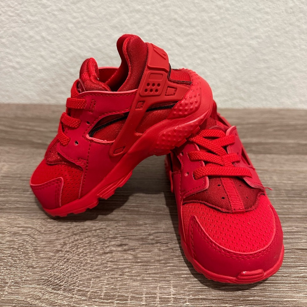 NEW! Nike Huarache Run - Red (Toddler)